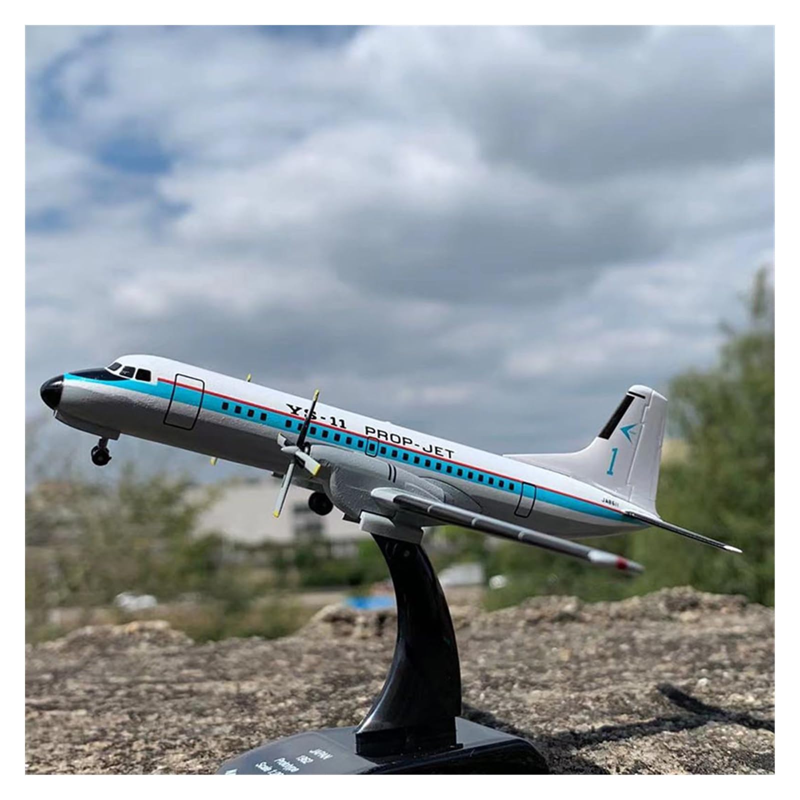 Amazon.co.jp: ダイキャスト 1 200 日本 NAMC YS-11 旅客機合金